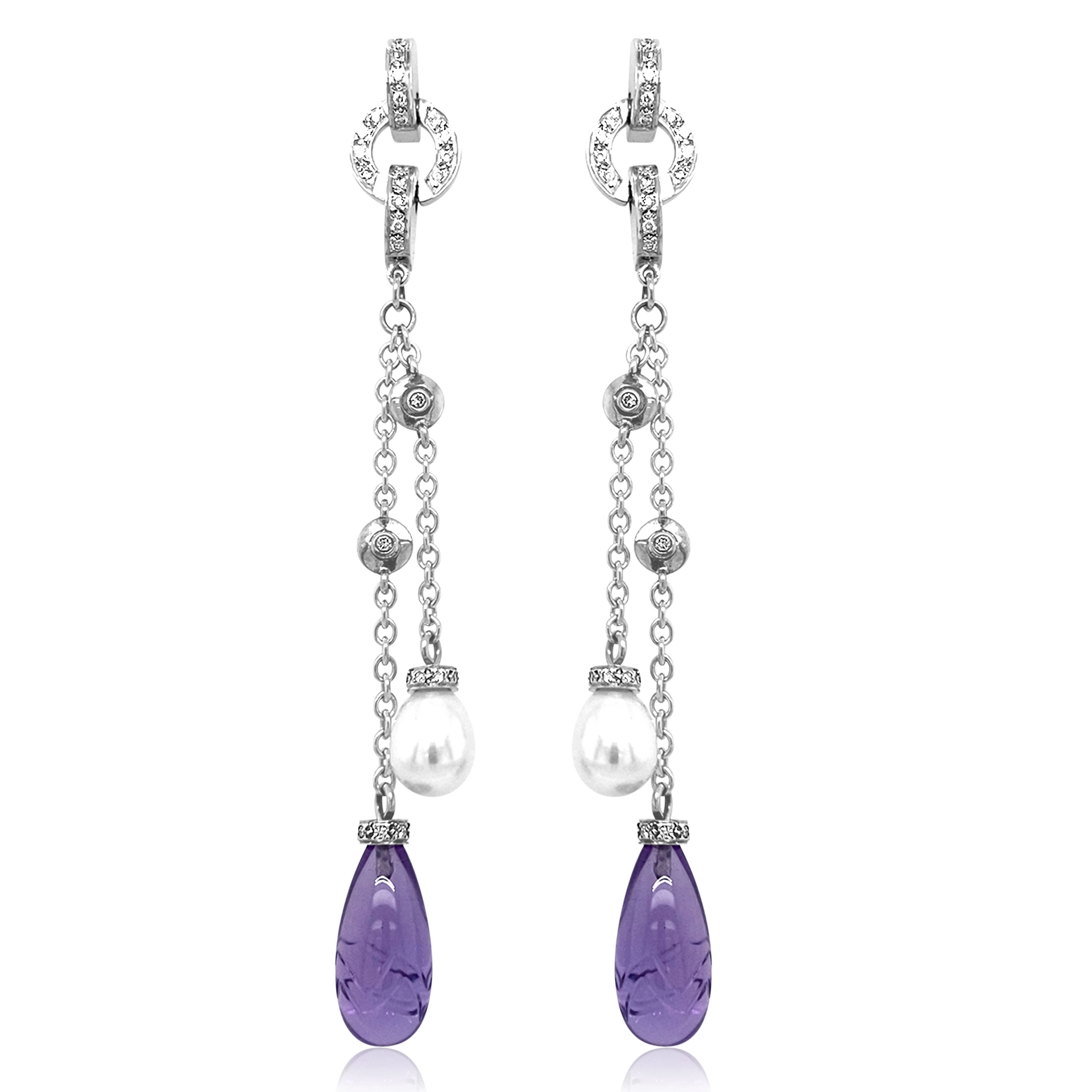 Dangling earrings 