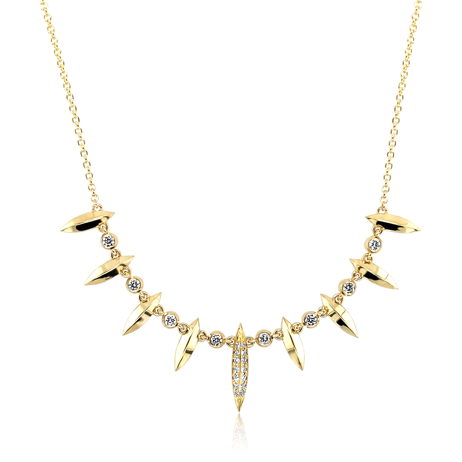 Necklace with diamonds 