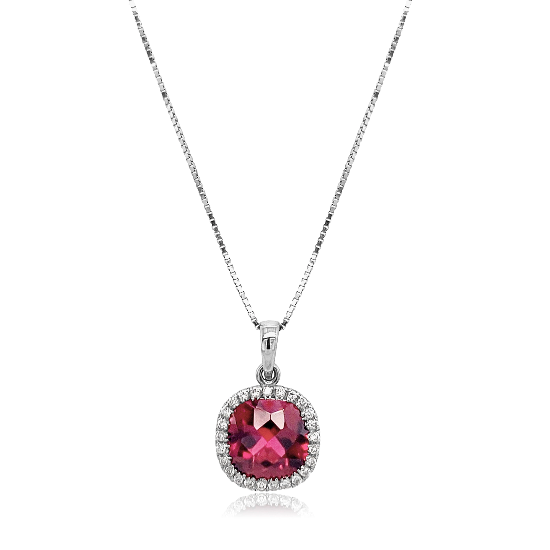 Pendant with garnet and diamonds