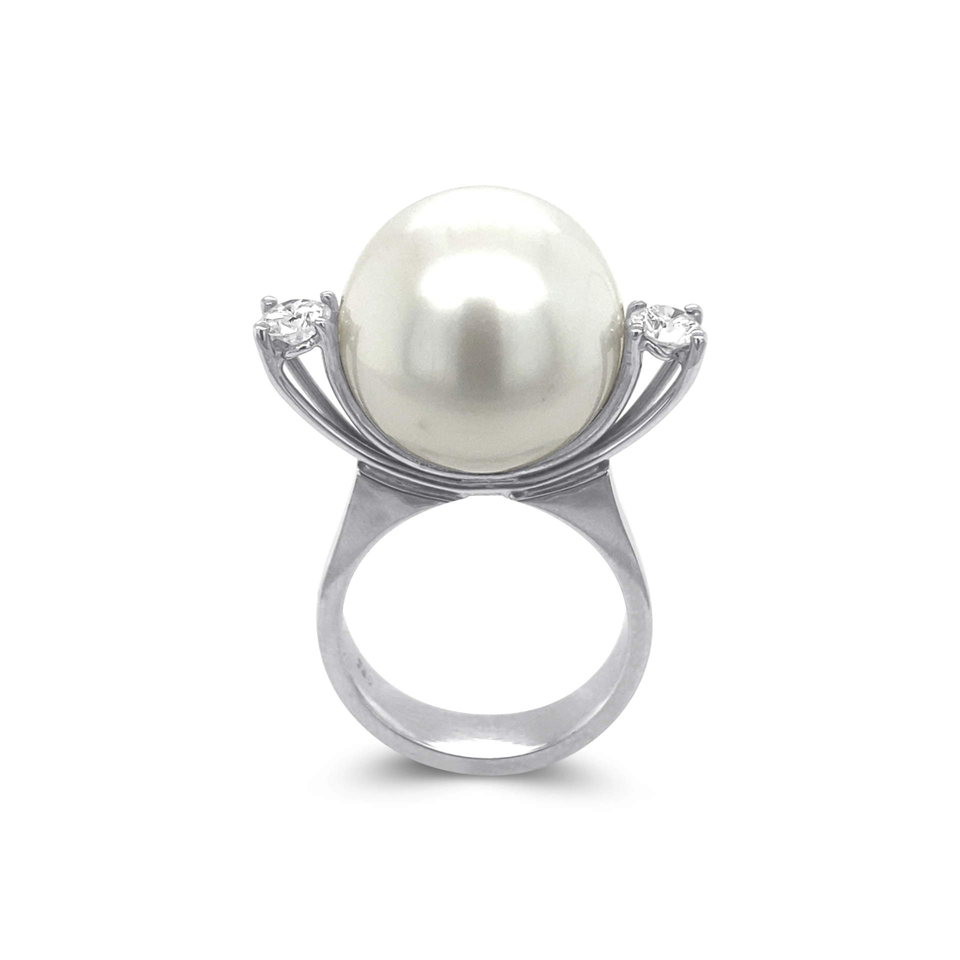 South Sea pearl ring