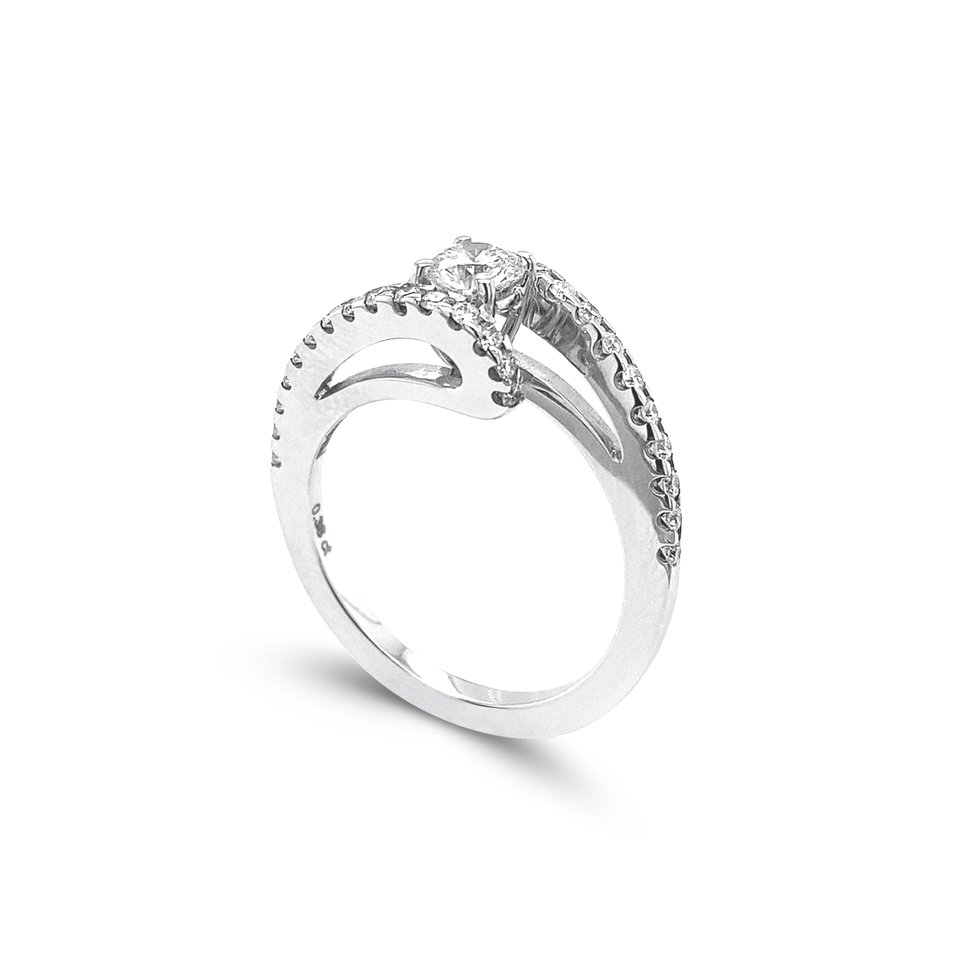 Wave diamond ring 