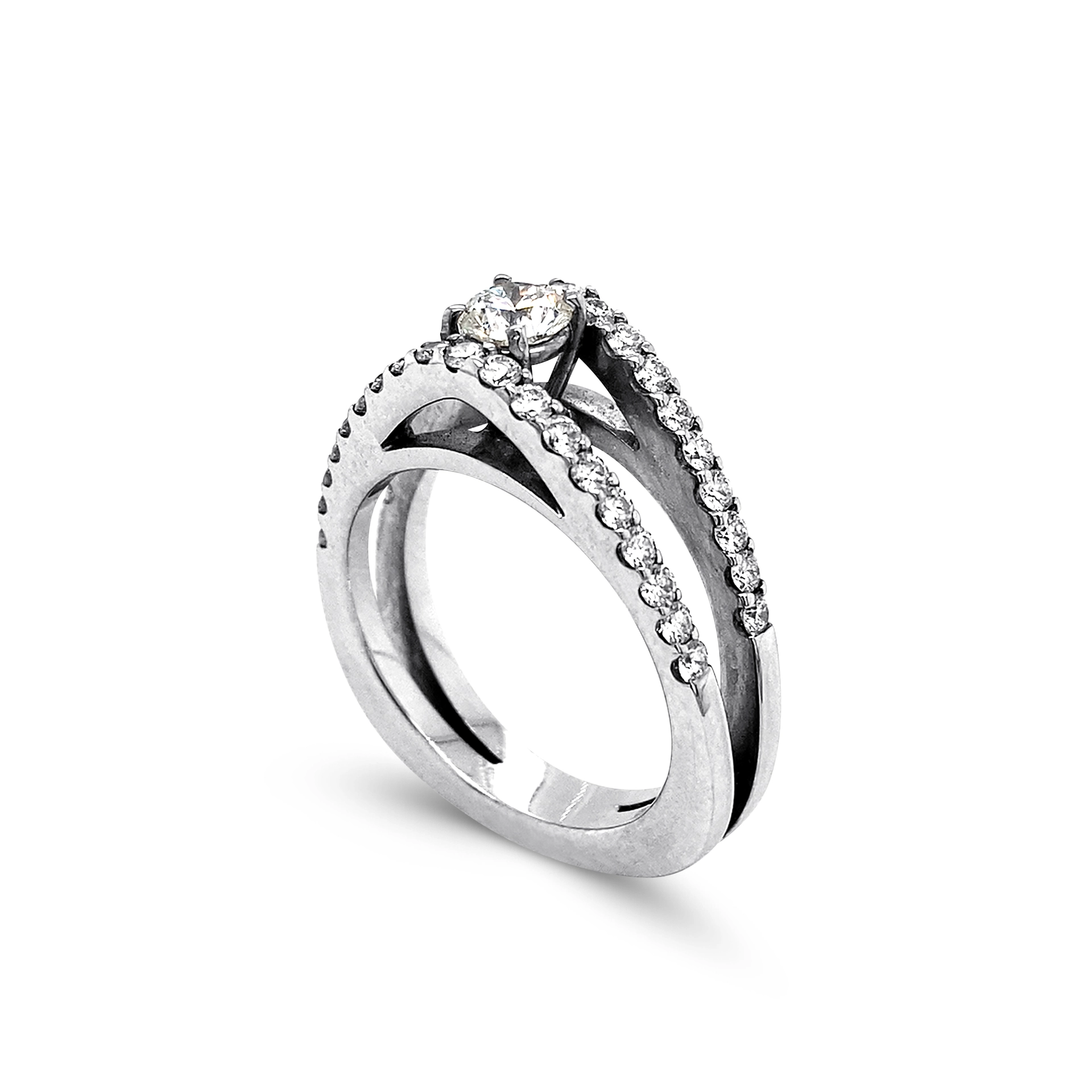 Engagement ring 
