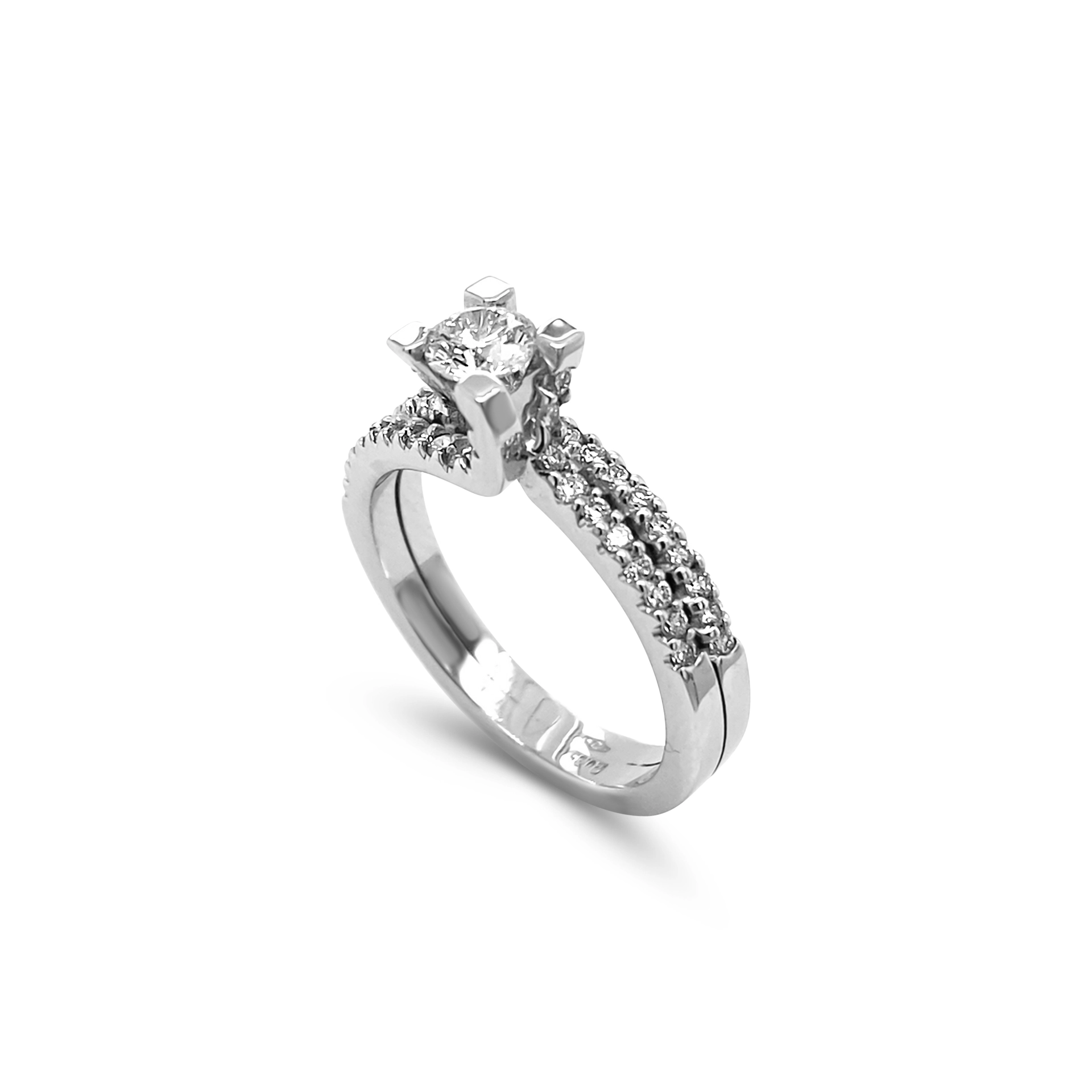 Engagement ring 