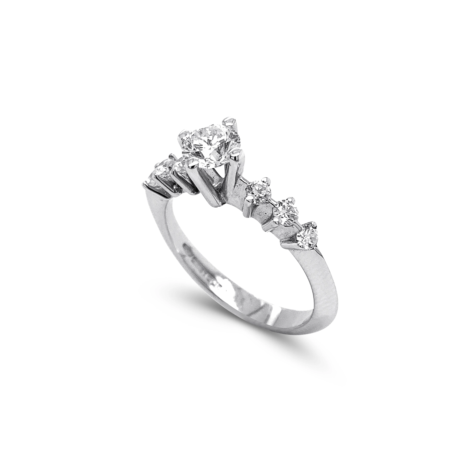 Accent solitaire ring
