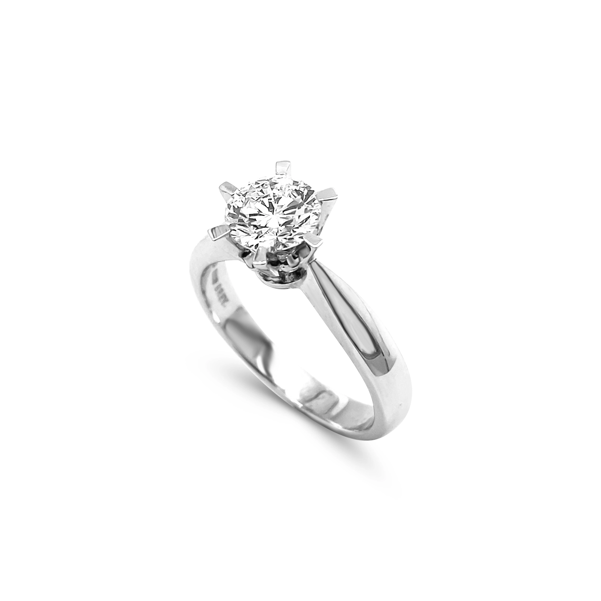 Solitaire ring