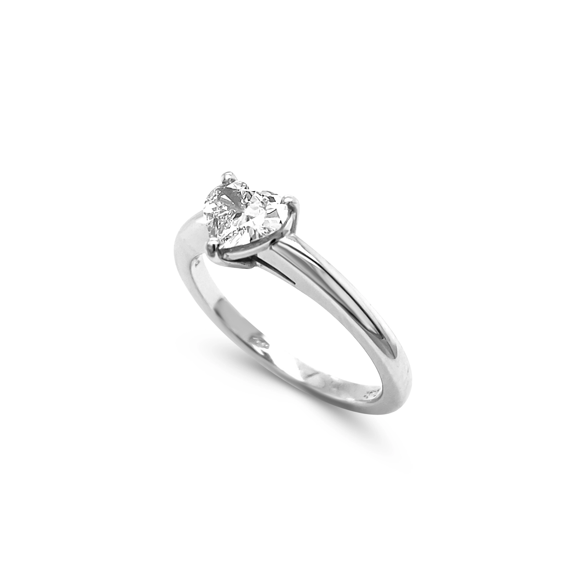 Heart solitaire ring