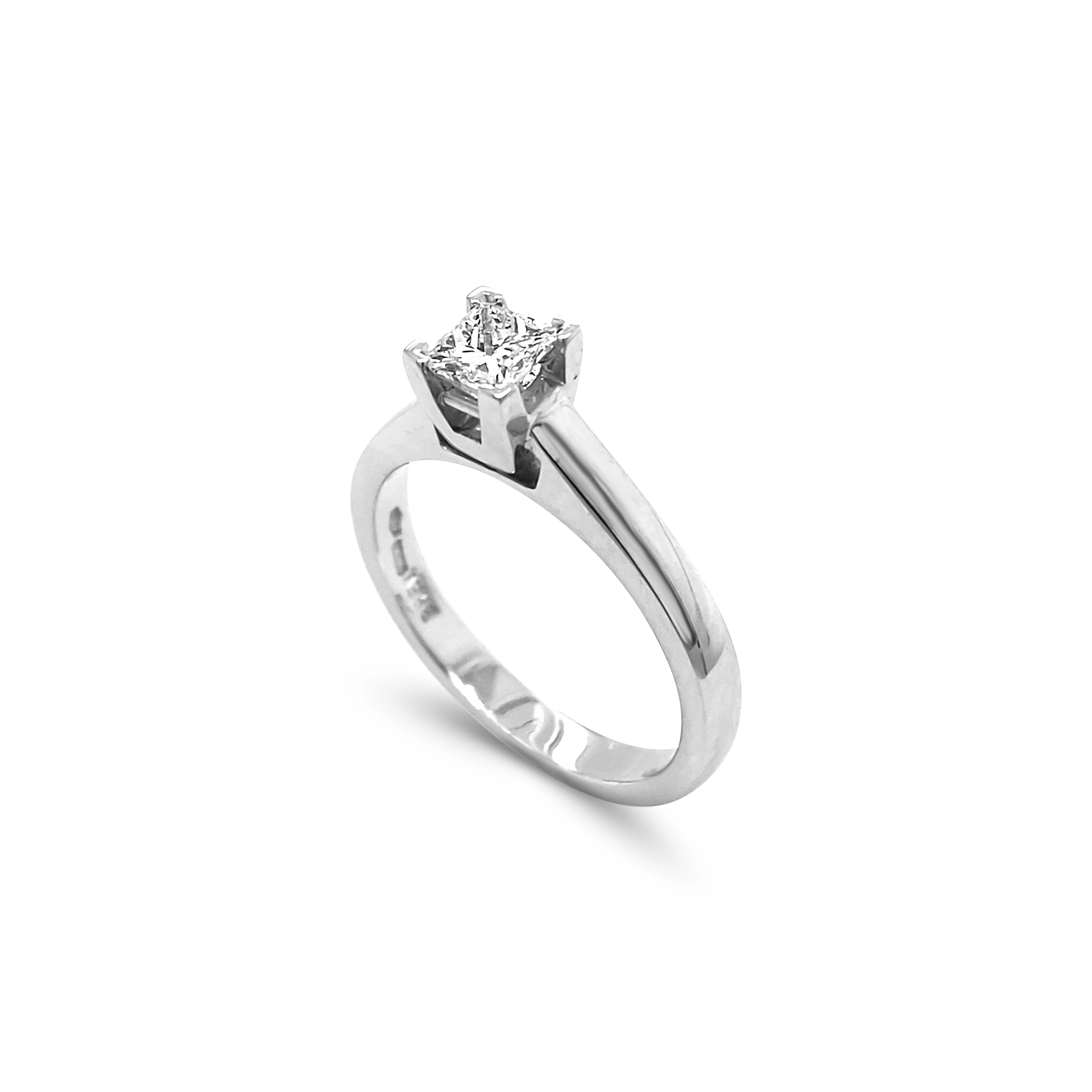 Princess cut ring 